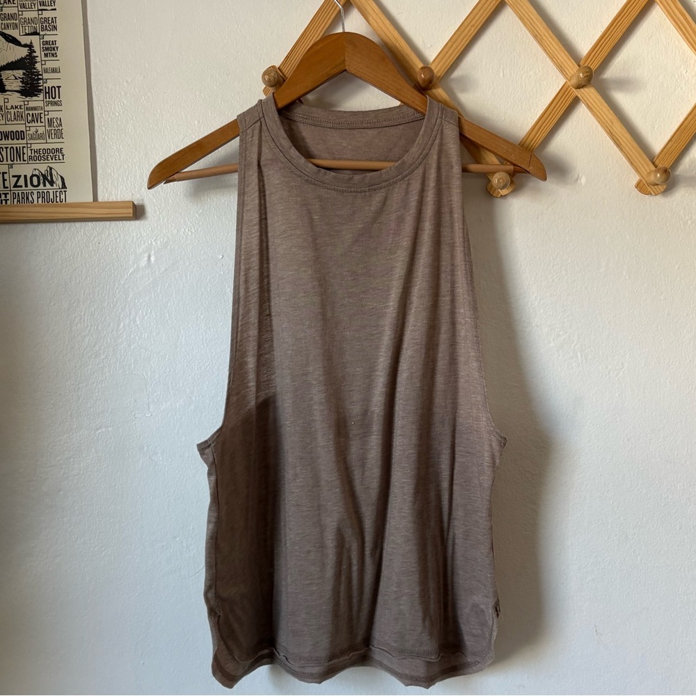 Sand High-Neck Workout Tank